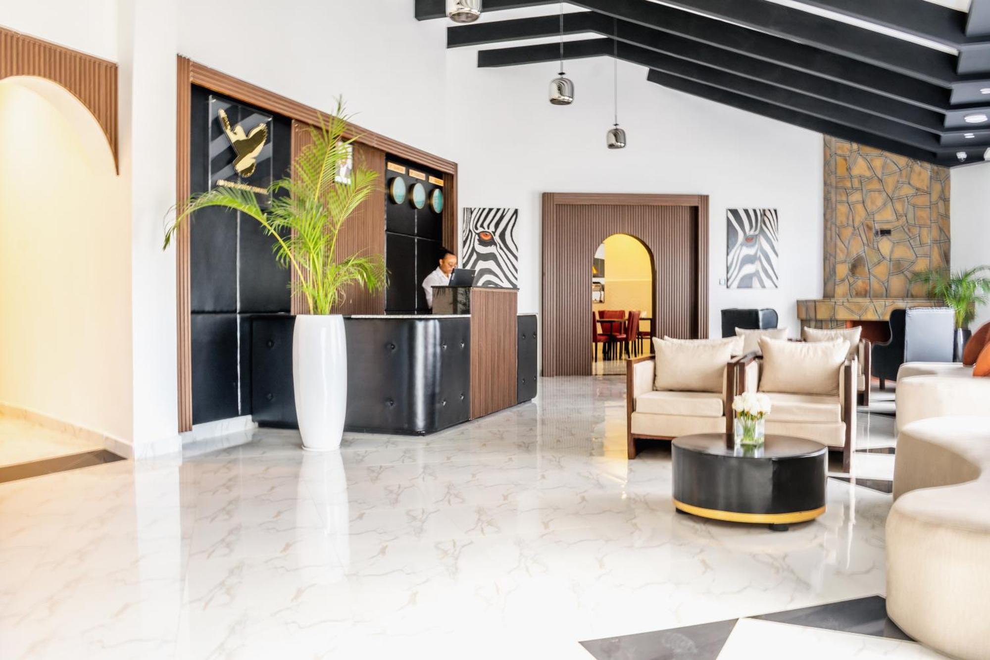 Avian Court Penthouse Aparthotel Naivasha Luaran gambar